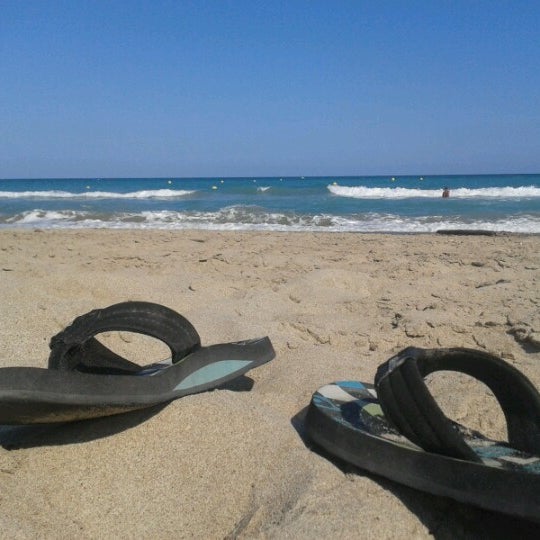 Photo taken at Playa de Almarda by Carmen C. on 9/5/2012