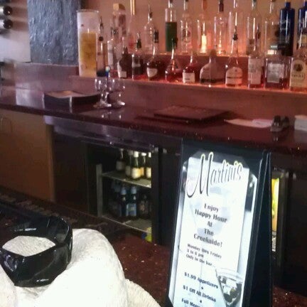 Photo prise au Creekside Restaurant &amp; Bar par Michael T. le6/23/2012