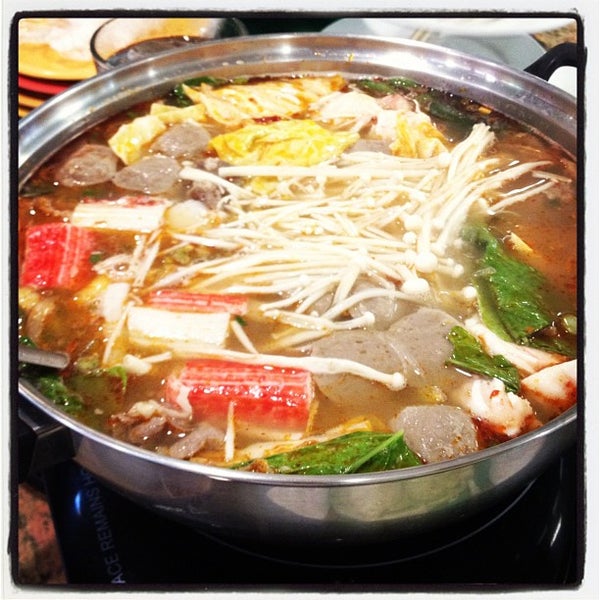 Hot Pot Heaven Asian Restaurant in Mccully Moiliili