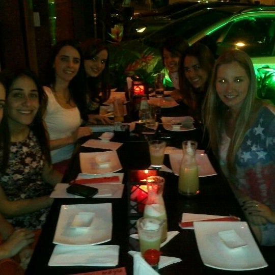 1/17/2012 tarihinde Gabriela D.ziyaretçi tarafından Restaurante Mayu'de çekilen fotoğraf