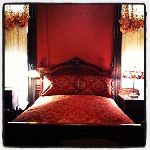 Photo taken at The Inn San Francisco by Tracey on 8/15/2012