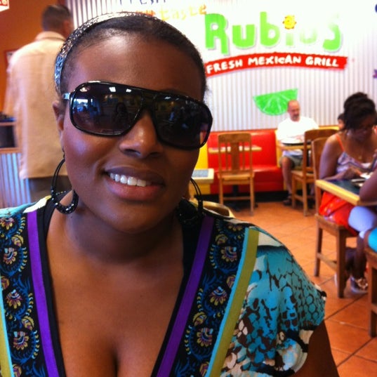 6/17/2012 tarihinde Claire R.ziyaretçi tarafından Rubio&#39;s Coastal Grill'de çekilen fotoğraf