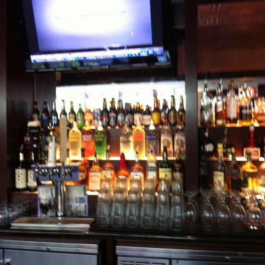 Foto scattata a New Line Tavern da Sean M. il 4/17/2012