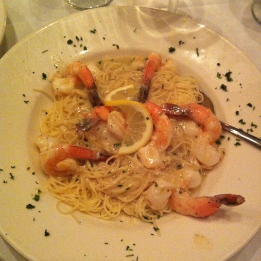 Photo taken at Enza&#39;s Italian Restaurant by Anna L. on 3/11/2012