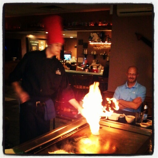 Foto scattata a Timsan&#39;s Japanese Steak House da Jennie K. il 7/28/2012