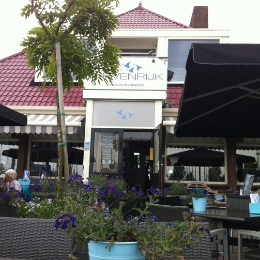 Photo taken at Restaurant Havenrijk by Marek J. on 7/3/2012