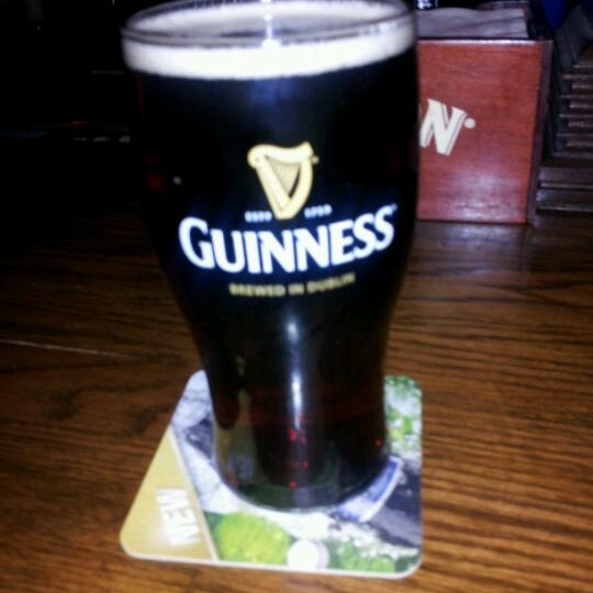 Photo taken at Scruffy Murphy&#39;s Irish Pub by Bryan on 2/2/2012