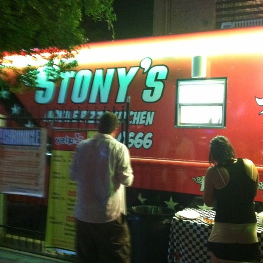 Photo taken at Stony&#39;s Pizza Truck by Vanessa Rose P. on 7/23/2011
