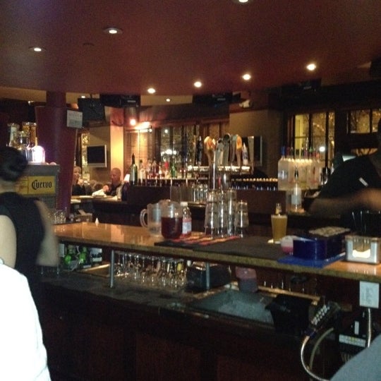 1/14/2012 tarihinde Kelly C.ziyaretçi tarafından Ottawa Tavern'de çekilen fotoğraf