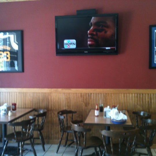 Photos At High 5 Star Pizza Belle Haven 7 Tips From 136