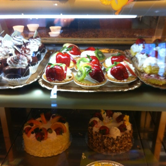 Lazar Bakery Cooksville 325 Central Pkwy W