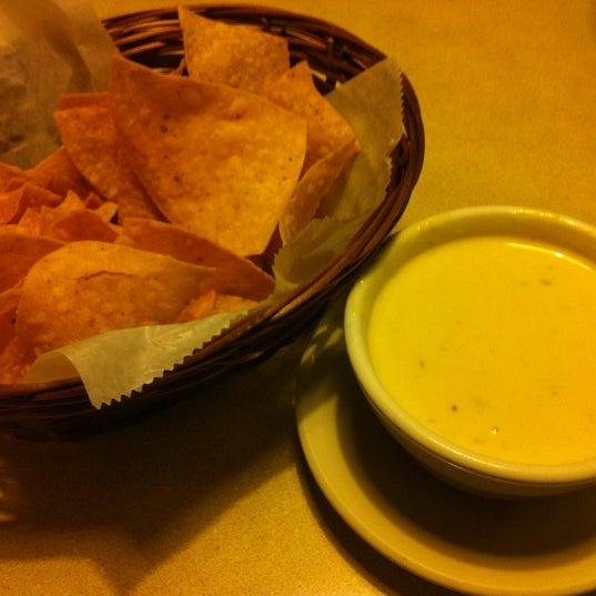 No matter what you order, the cook staff is always quick. Try the cheese dip to go with your chips.