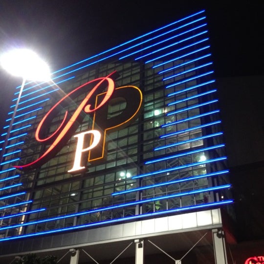 Photos at Palisades Center Mall 142 tips