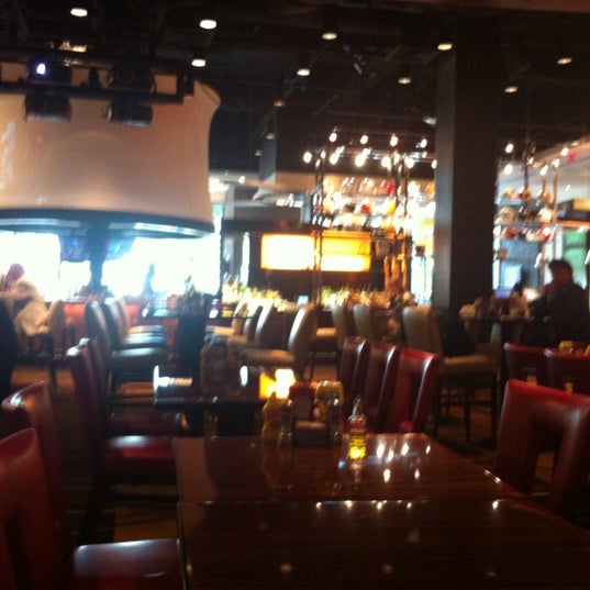 4/29/2012にChristy B.がNational Pastime Sports Bar &amp; Grillで撮った写真