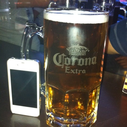 Снимок сделан в The BeerBox Irapuato пользователем Erenia M. 8/3/2012