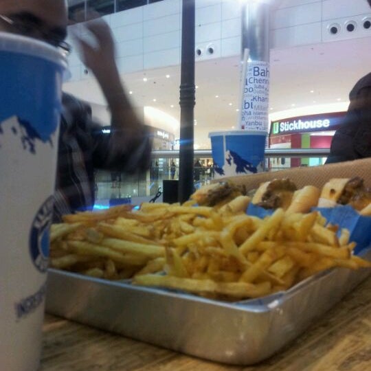 2/24/2012에 Qasim A.님이 Elevation Burger에서 찍은 사진