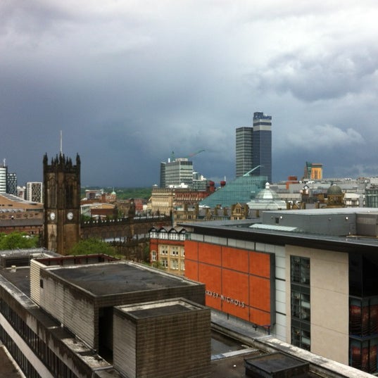 Снимок сделан в Renaissance Manchester City Centre Hotel пользователем Han Nou 6/15/2012