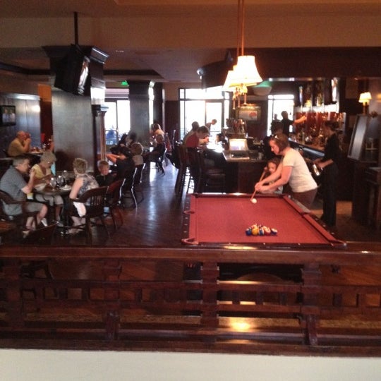 6/18/2012 tarihinde Dee S.ziyaretçi tarafından The Tap Room and Terrace Restaurant and Bar'de çekilen fotoğraf
