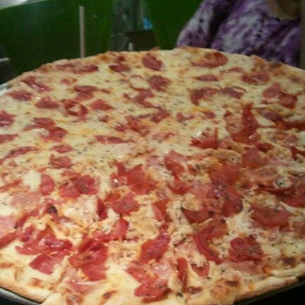 Photo taken at Salvator&#39;s Pizza by Farik C. on 6/23/2011
