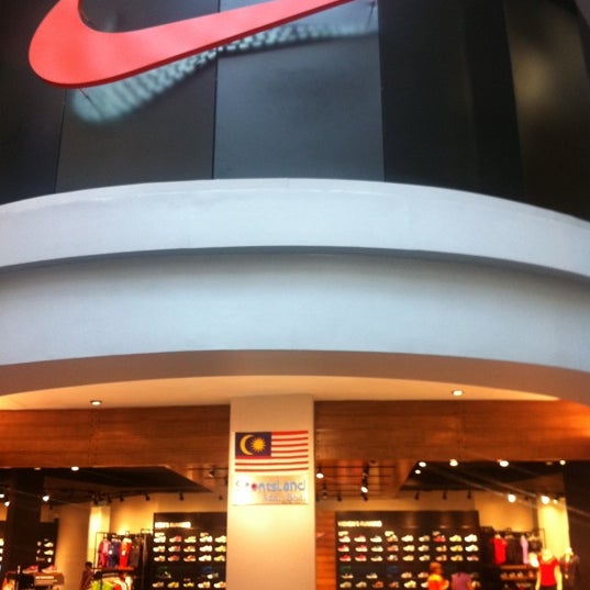 nike store mid valley malaysia