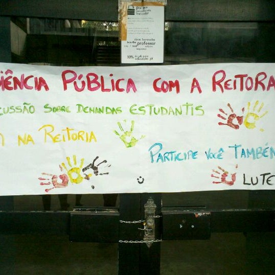 Das Foto wurde bei UFBA - Universidade Federal da Bahia - Campus Ondina von Leonardo M. am 10/5/2011 aufgenommen