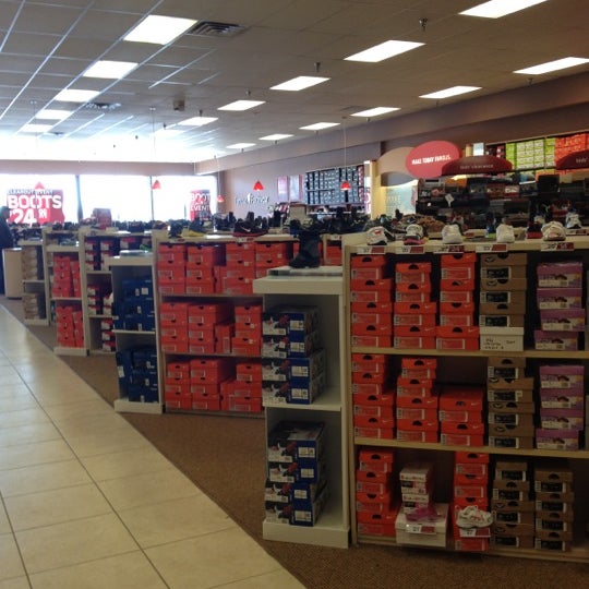 Famous Footwear - Shoe Store in Shelby 