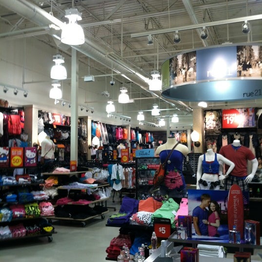 rue 21 clothing store