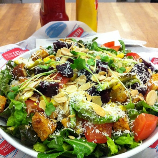 Schnipper's Quality Kitchen Comfort Food Restaurant in Theater District