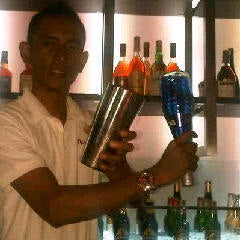 Снимок сделан в CJ&#39;s Bar - Hotel Mulia Senayan, Jakarta пользователем Ening c. 6/2/2012