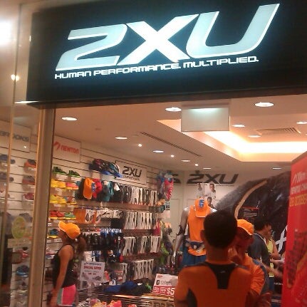 Gurgle udvikle Kamel Photos at 2XU - Sporting Goods Shop in Downtown Core