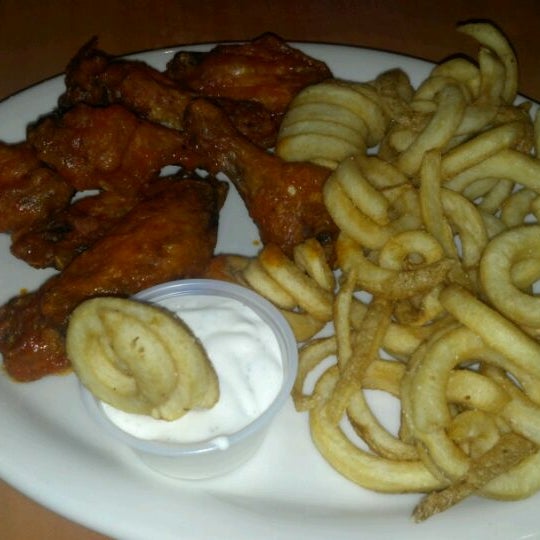 Photos at Hot Wings Cafe Old Pasadena 22 tips from 773 visitors