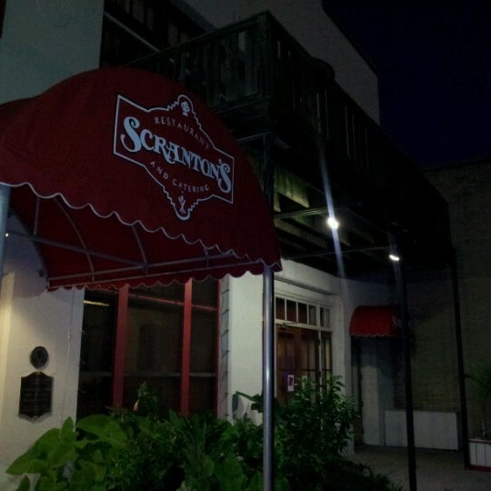 รูปภาพถ่ายที่ Scranton&#39;s Restaurant and Catering โดย Mikey M. เมื่อ 6/12/2012