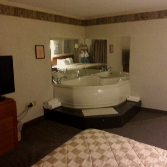 Comfort Inn Suites 332 Main St