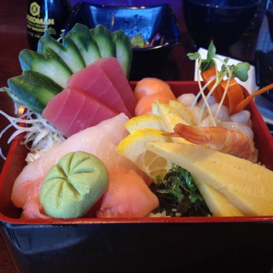 6/8/2012 tarihinde Samantha P.ziyaretçi tarafından Sushi 88 &amp; Ramen'de çekilen fotoğraf