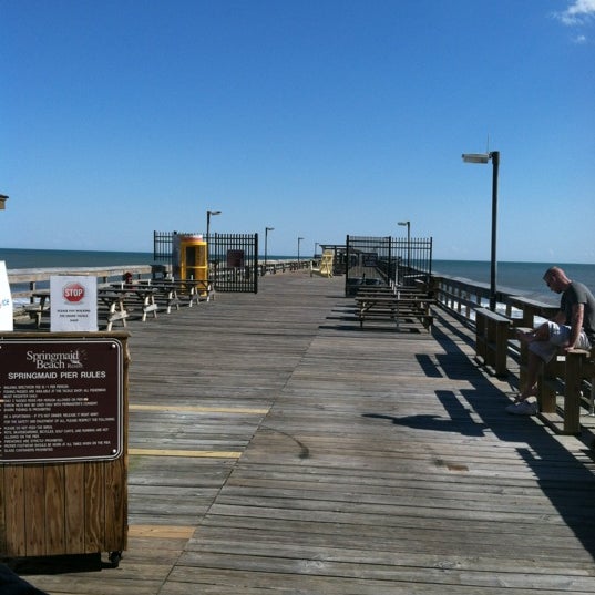 Foto diambil di Springmaid Pier oleh Christopher R. pada 3/5/2012