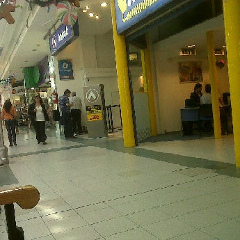 Photo prise au Portones Shopping par Florencia L. le12/6/2011