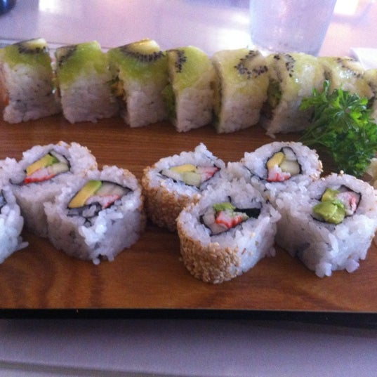 8/24/2012 tarihinde Nicoleziyaretçi tarafından Fuji Sushi'de çekilen fotoğraf
