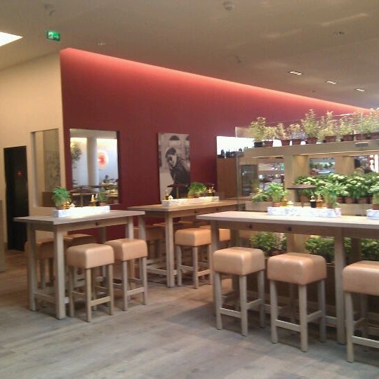 Photo taken at Vapiano by Alexander R. on 7/21/2011
