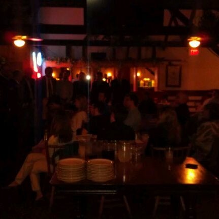 รูปภาพถ่ายที่ The Silo Restaurant โดย Collin C. เมื่อ 11/9/2011