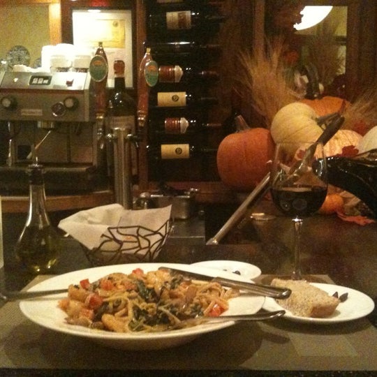Photo taken at Bambino&#39;s Ristorante by Leslie D. on 10/30/2011