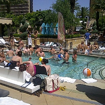 Photo taken at Azure Luxury Pool (Palazzo) by Edgar A. on 5/6/2012