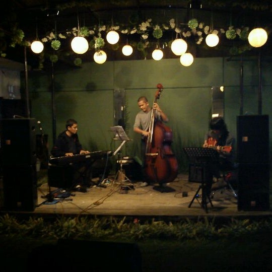 รูปภาพถ่ายที่ Potluck Kitchen โดย Dede SP เมื่อ 2/23/2011