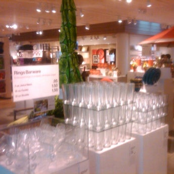 Photo taken at Crate &amp; Barrel by Zeinabou C. on 3/15/2012