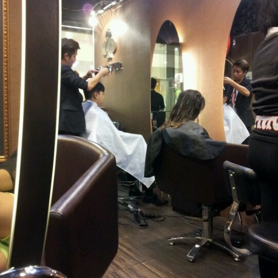 Clover Hair Boutique Salon Barbershop In Singapore