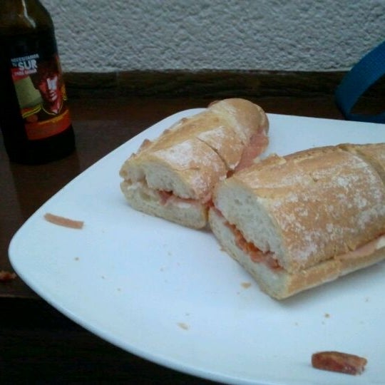 Photo taken at Parlamento La Catedral del Tapeo by Culation on 4/2/2012