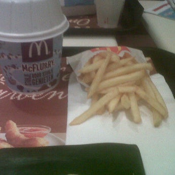 Photo taken at McDonald&#39;s by Leonie G. on 12/16/2011