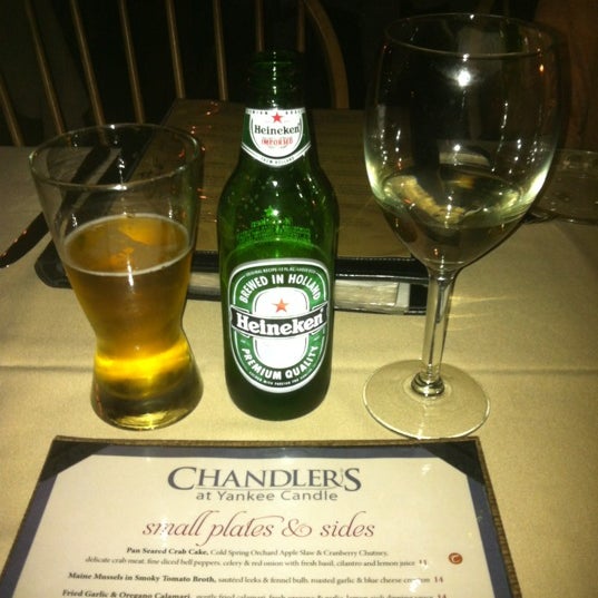 รูปภาพถ่ายที่ Chandler&#39;s Restaurant โดย Gary O. เมื่อ 11/24/2011