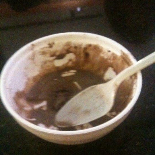 6/30/2012にChristal W.がLarry&#39;s Homemade Ice Creamで撮った写真