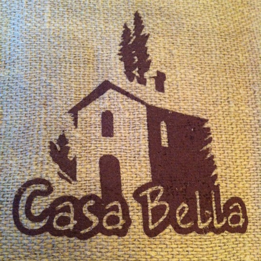 รูปภาพถ่ายที่ Casa Bella โดย KJ เมื่อ 11/16/2011