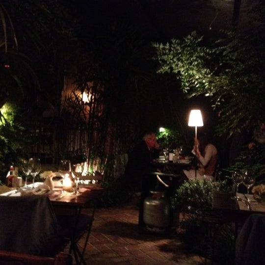 7/16/2012にCarlos S.がConstantino Caféで撮った写真